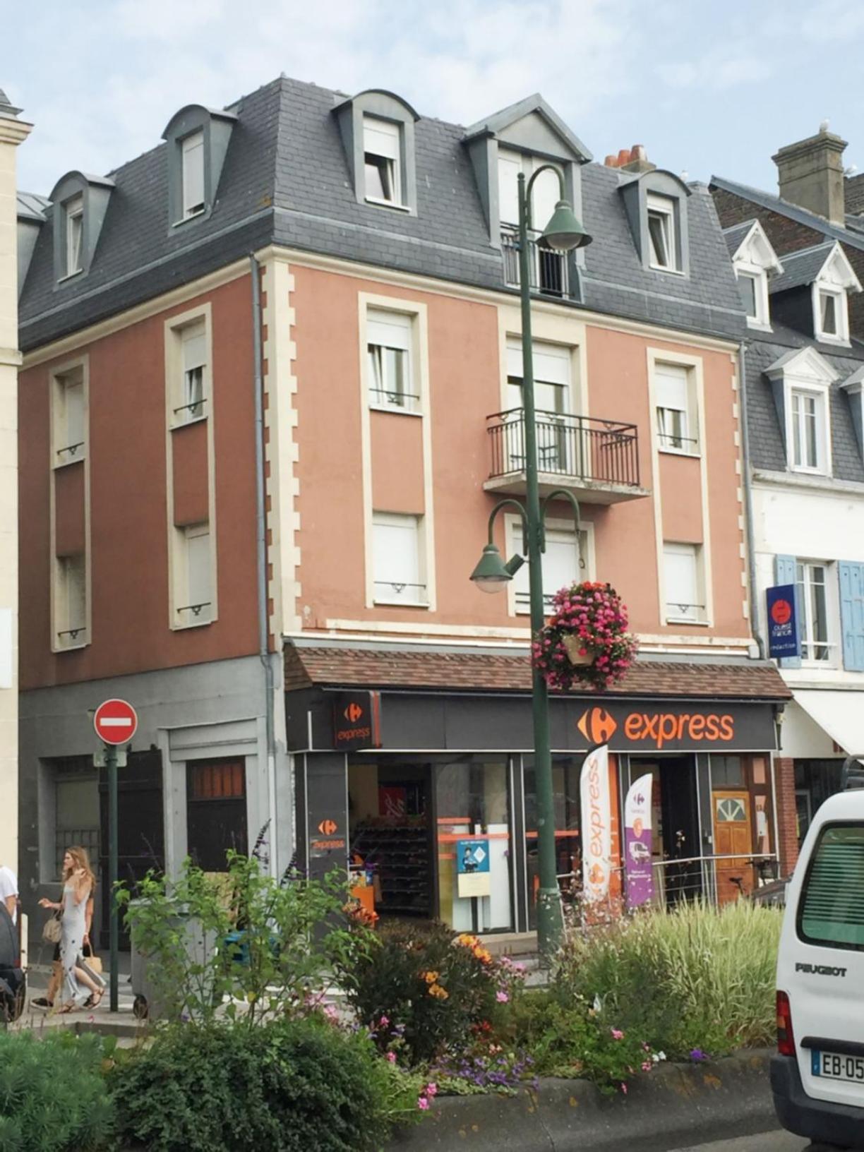 Les Quais De Trouville Экстерьер фото